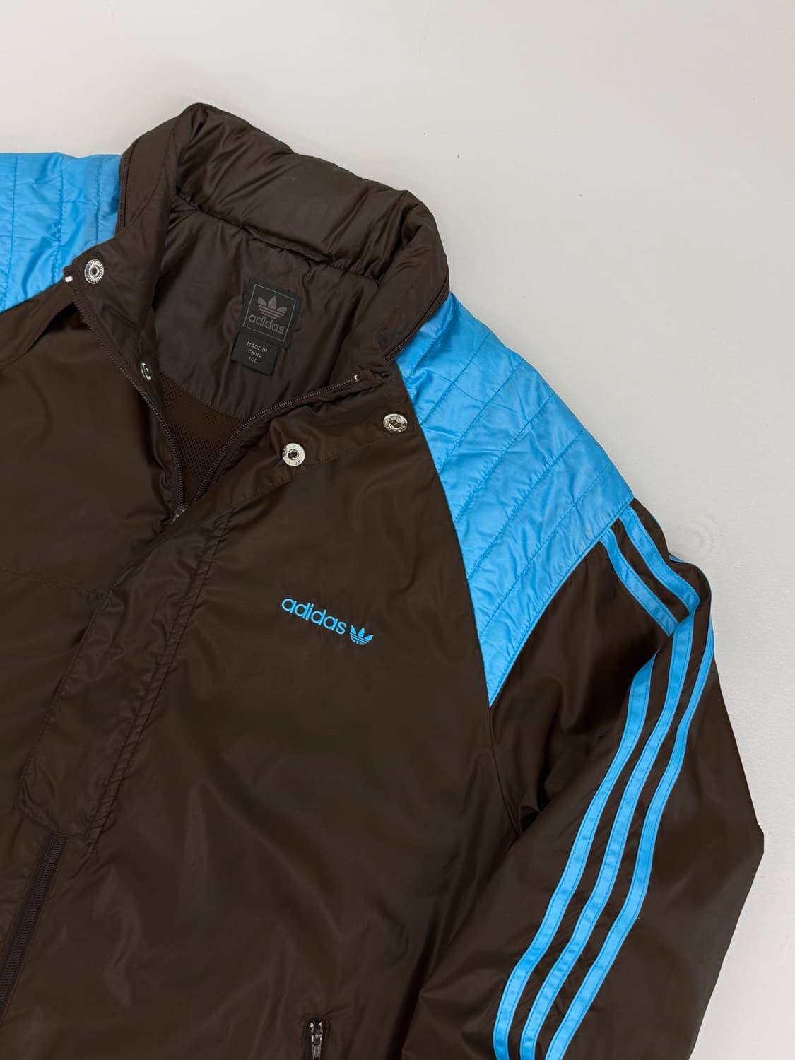 아디다스 00‘s 루즈핏 딥브라운 레이싱 바람막이 자켓 상품이미지5