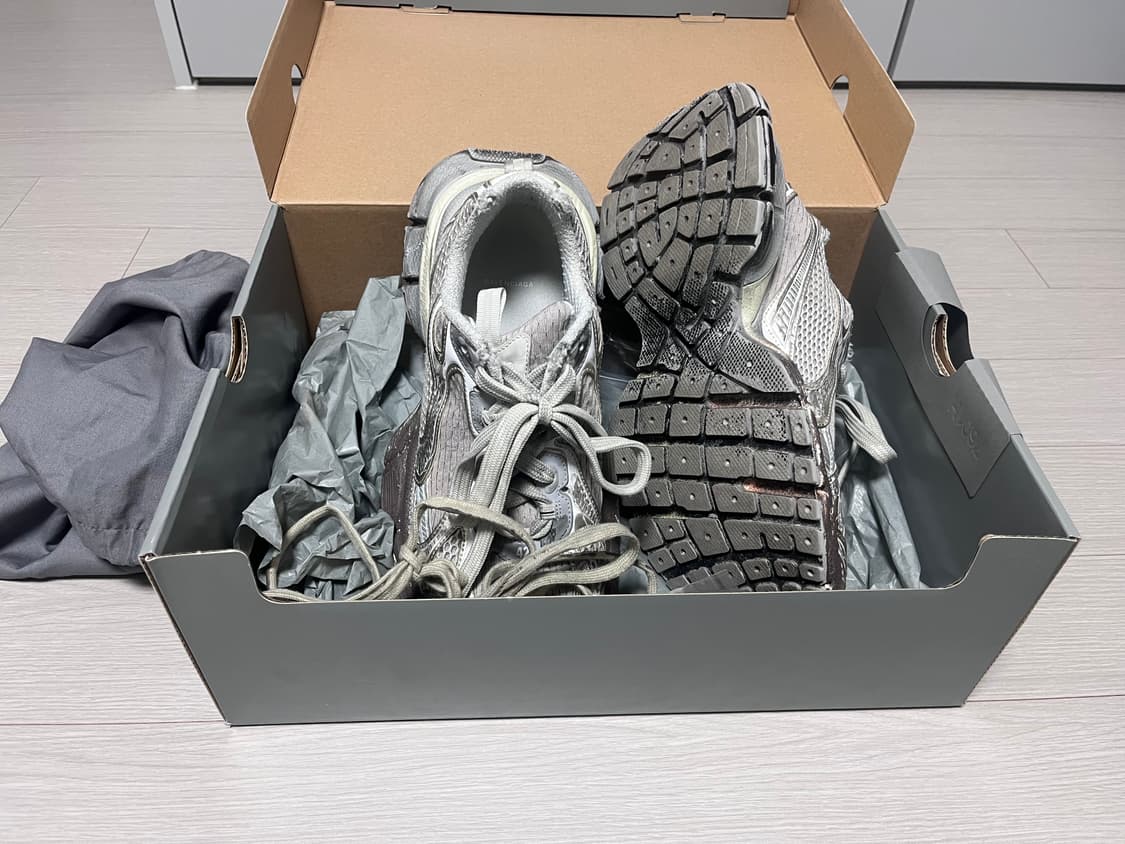 Balenciaga 3XL Worn Out 발렌시아가 3xl 원아웃 상품이미지3