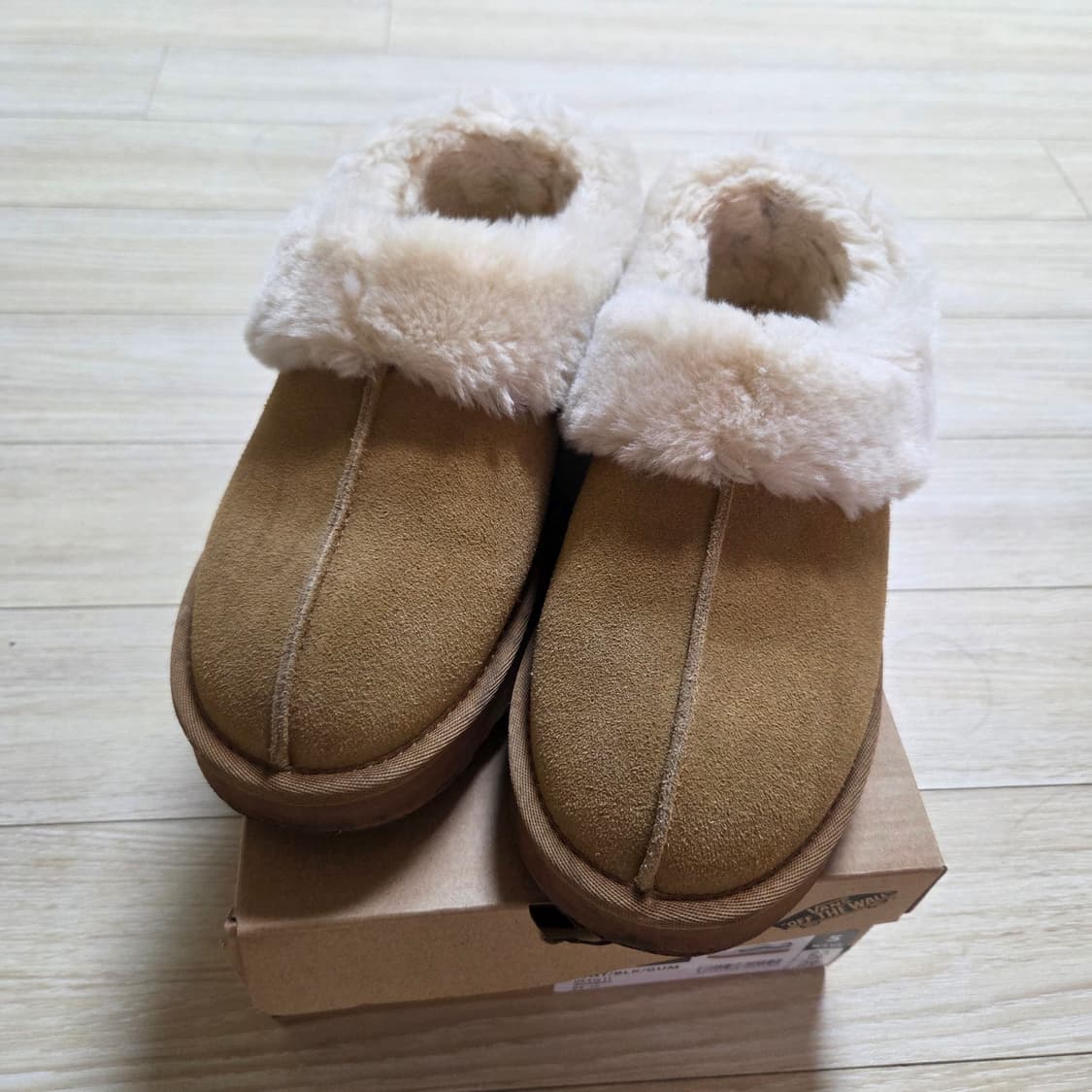 누오보 어그 240사이즈 상품이미지1