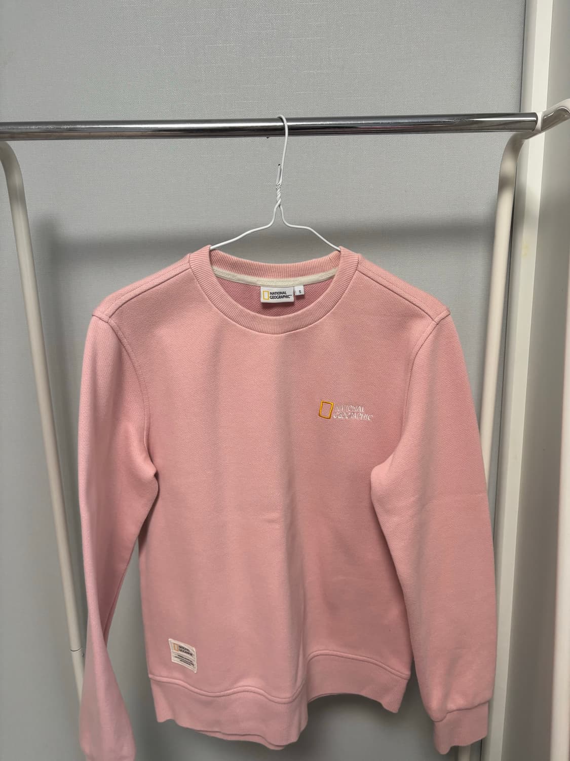 네셔널지오그래픽 맨투맨 베이비핑크 S 상품이미지1