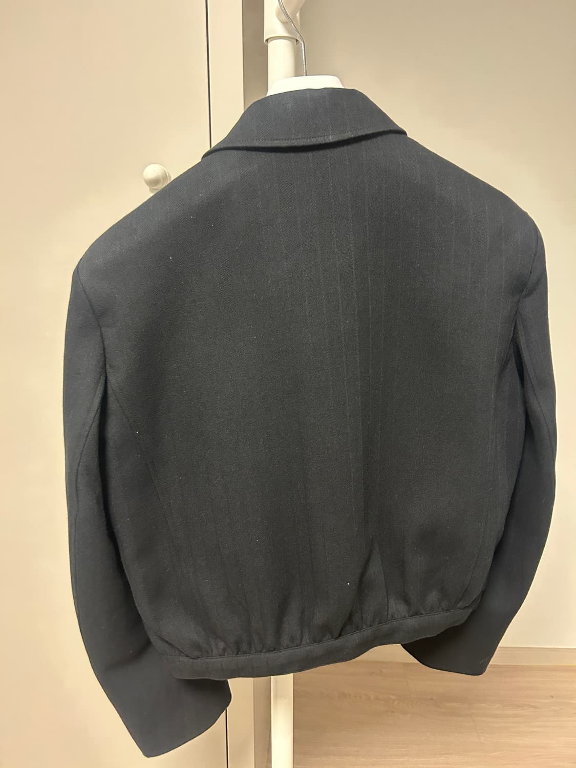 쿠어 헤링본 스트라이프 울 크롭 점퍼 s 상품이미지2