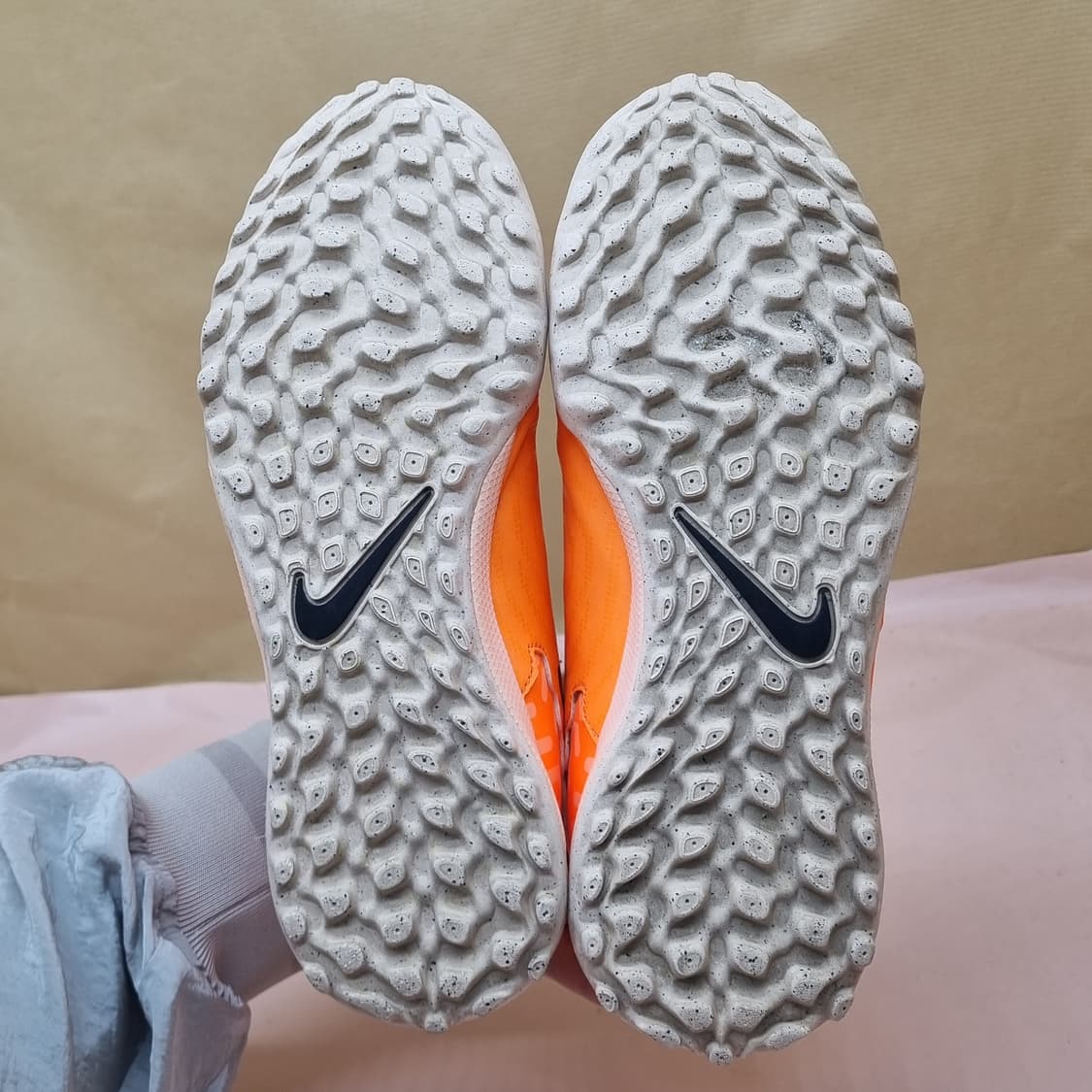 나이키 팬텀GX 풋살화 225 상품이미지3