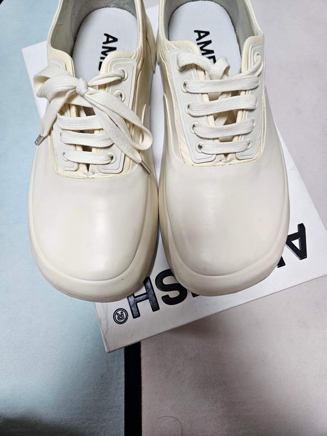 엠부쉬 벌커 나이즈드 하이브리드 레이스업 슈즈
 상품이미지8