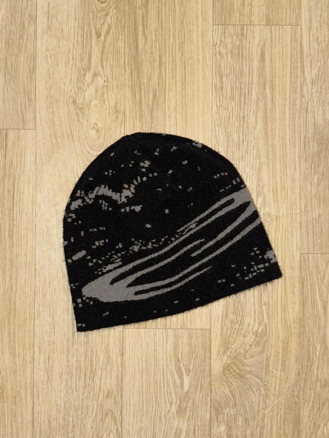 Pixelated Logo Beanie - Black 상품이미지1