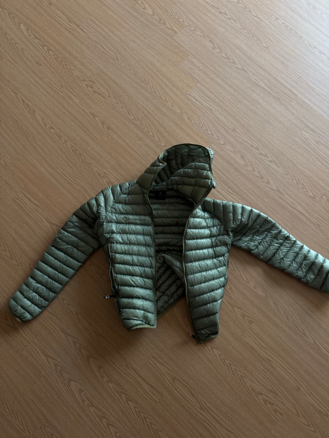 큐물러스 인버스 자켓 그린 상품이미지1