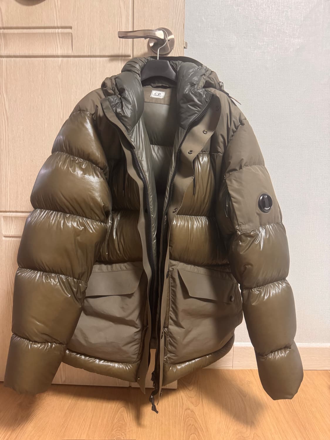 CP컴퍼니 패딩 상품이미지1