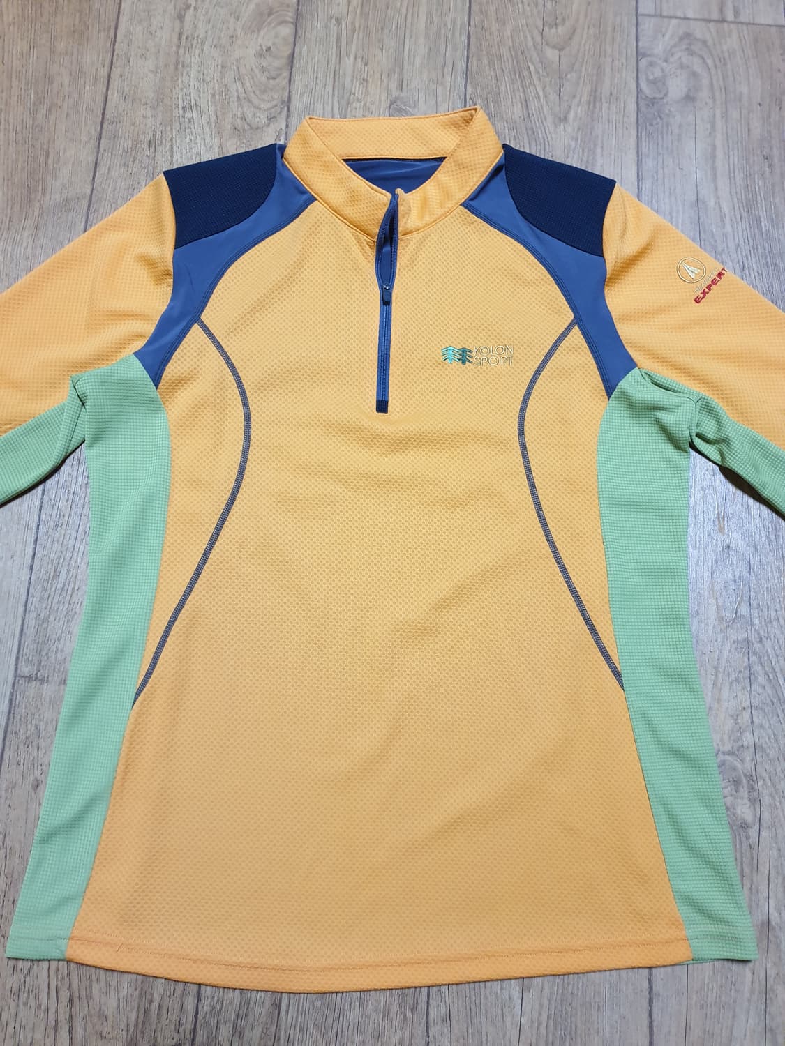 1102 코오롱 아웃도어 반집업 90 사이즈입니다 상품이미지1