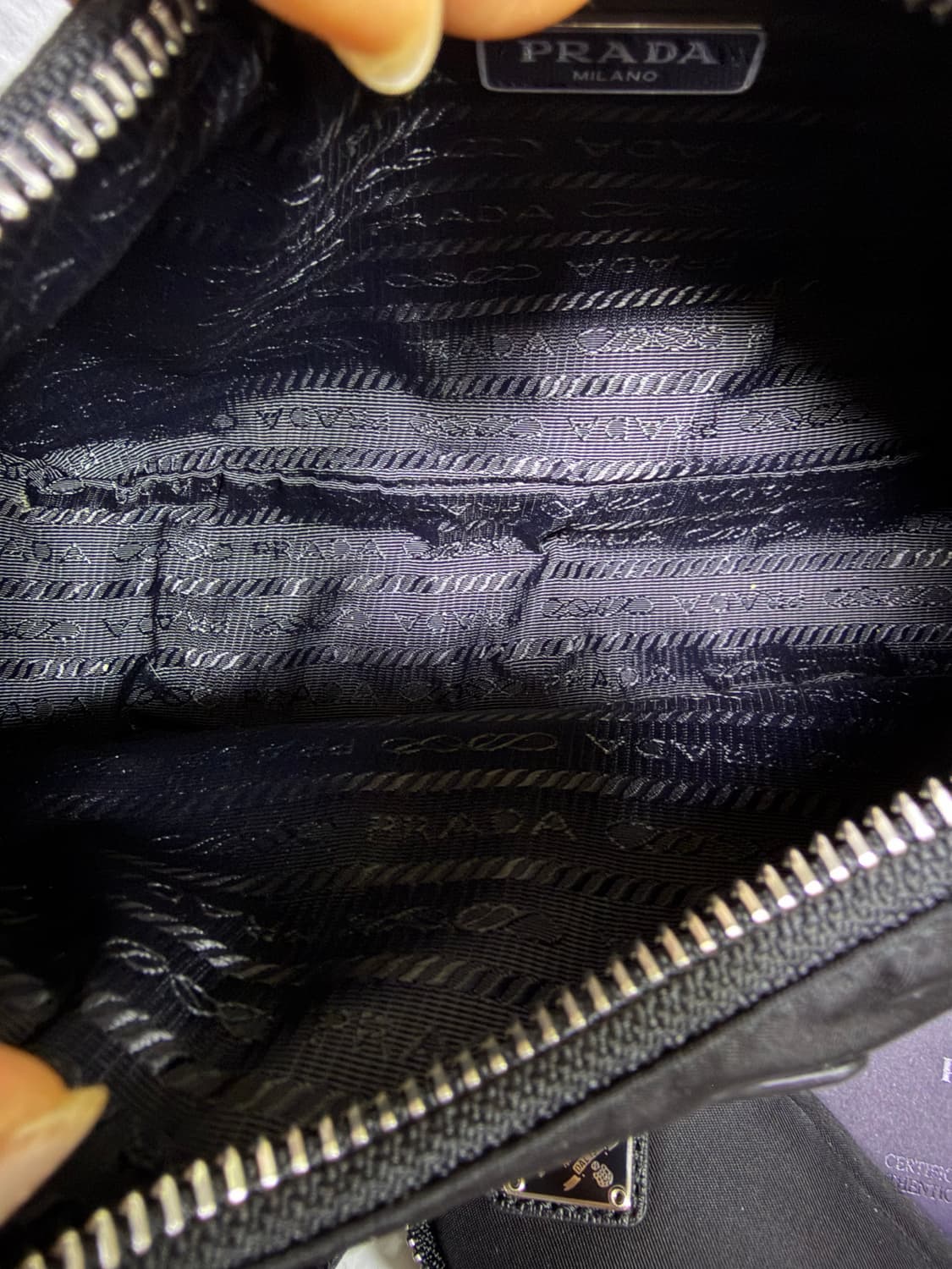 프라다 리에디션 2005 리나일론 호보백 상품이미지5