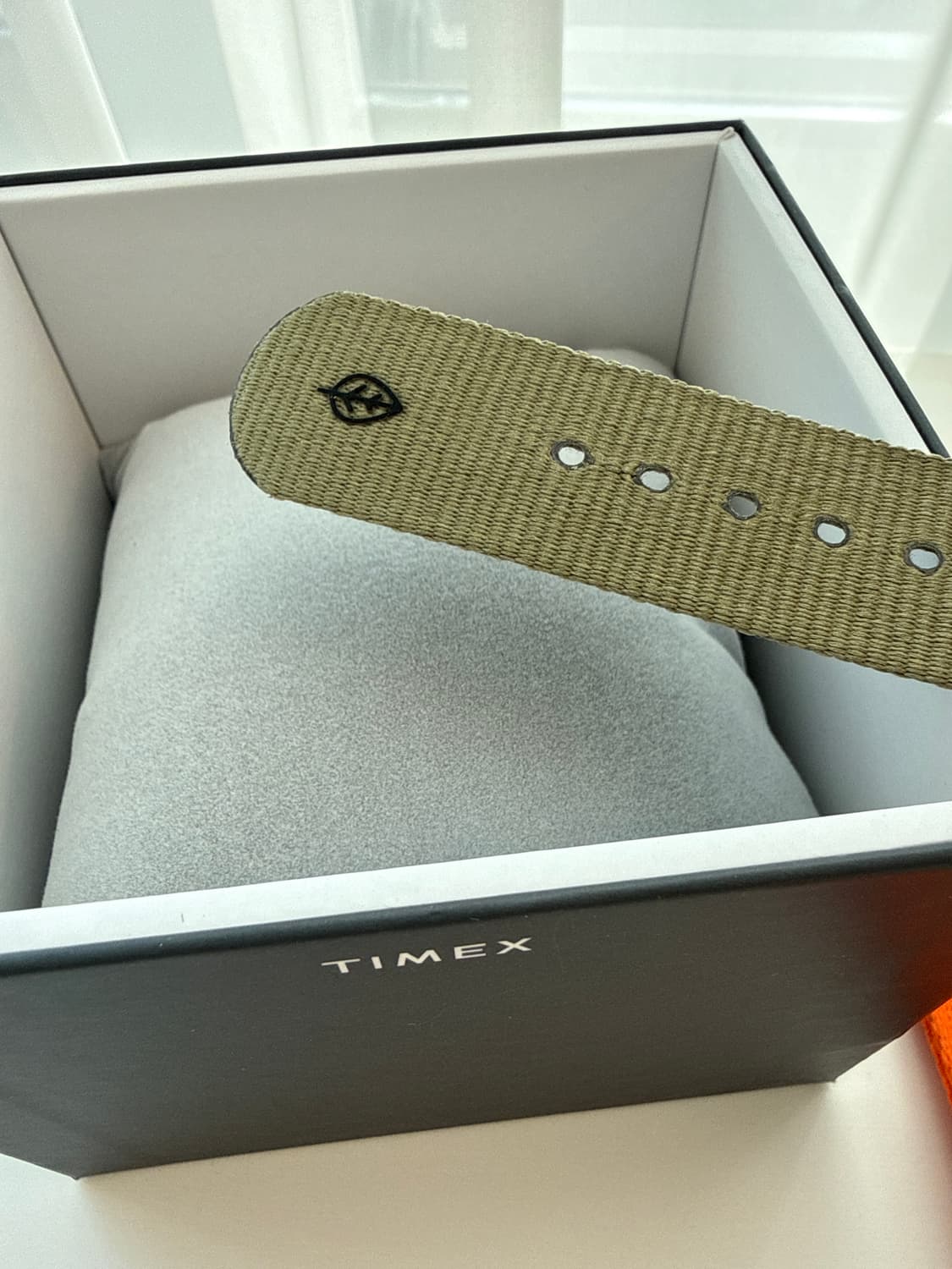 타이맥스 익스페디션 필드 포스트 태양광 충전 밀리터리시계 41mm TW2 상품이미지8