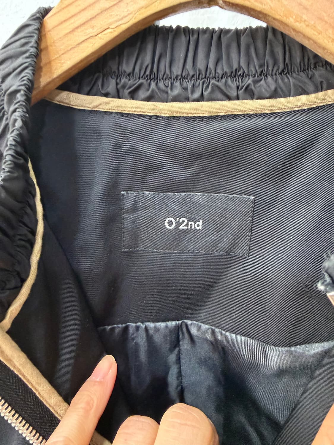 정품) O2ND 오즈세컨 한섬 오버핏 블랙 셔링 봄버 자켓 88 상품이미지6