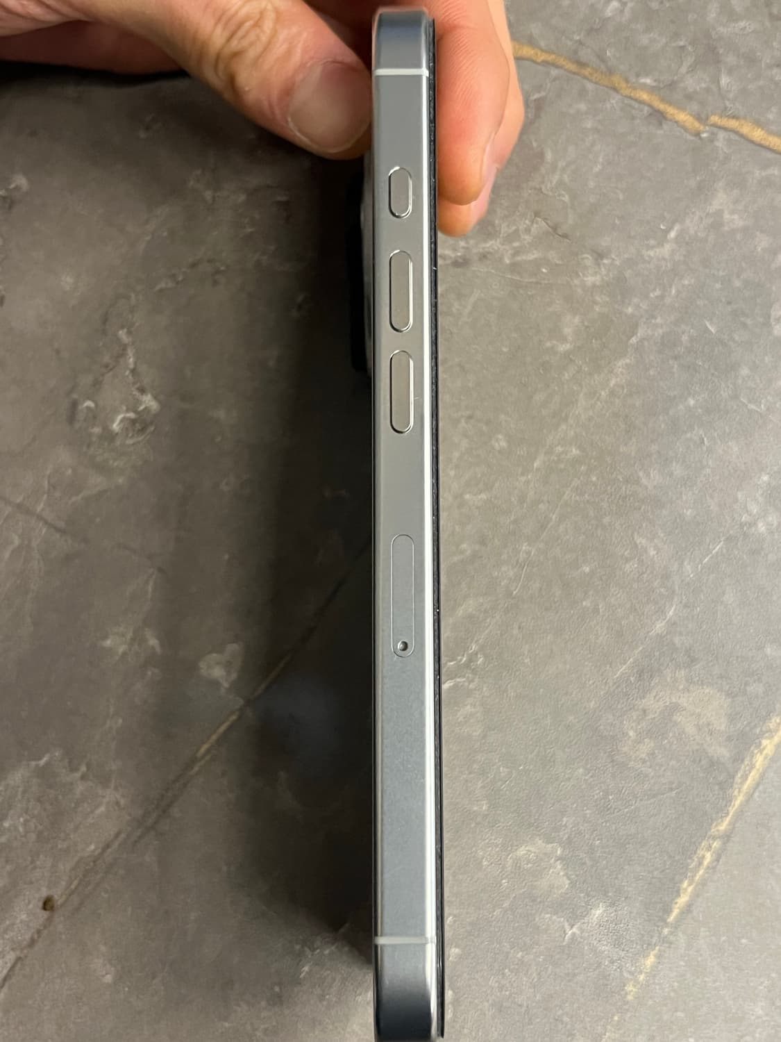 아이폰16pro 128GB 화이트티타늄 상품이미지4