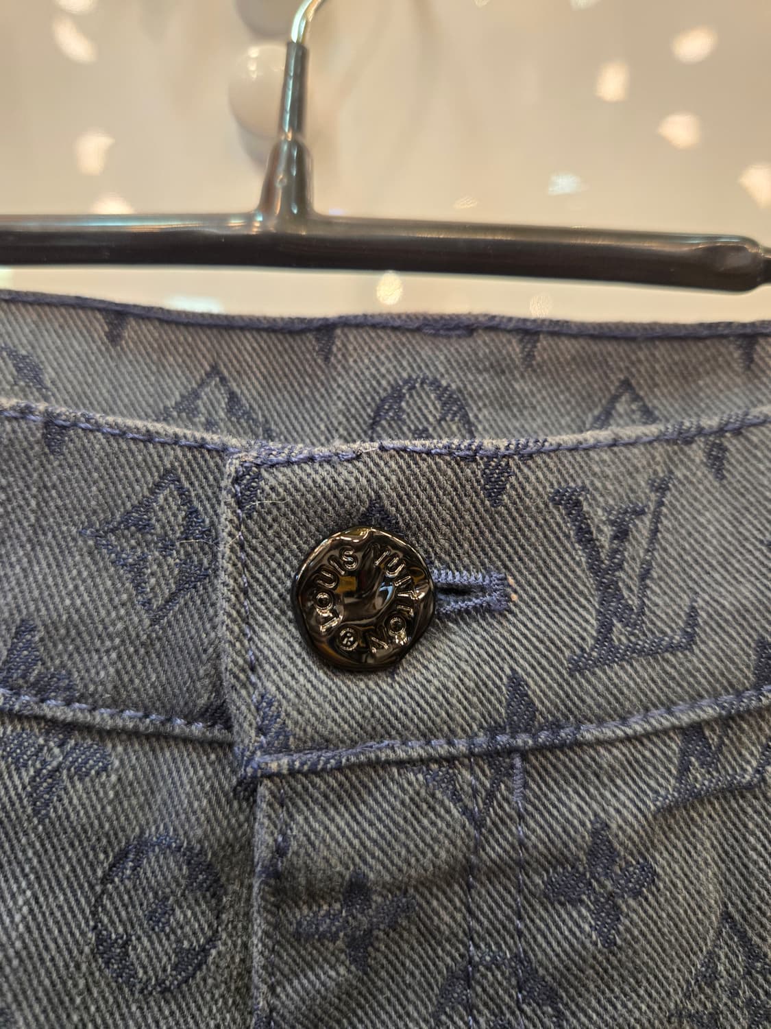 루이비통 모노그램 슬림 진 데님 팬츠 상품이미지3