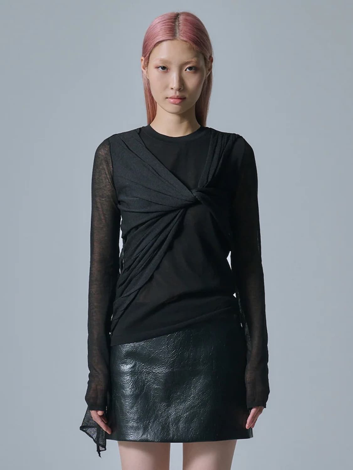 준지 트위스트 랩 디테일 블랙 탑 상품이미지8