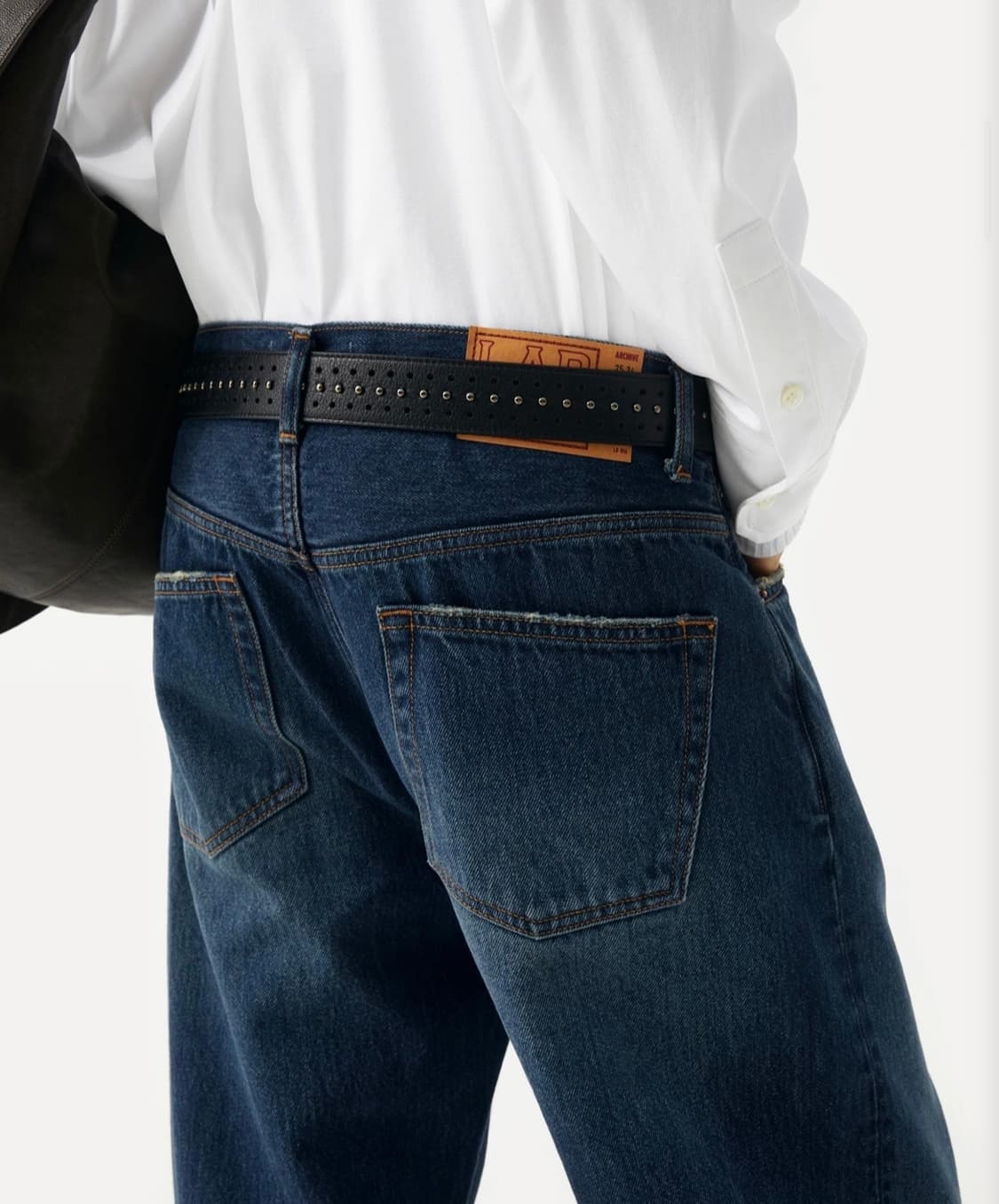 [새상품] 라벨 아카이브 - 와이드 핏 진 (더스크 블루) 상품이미지1