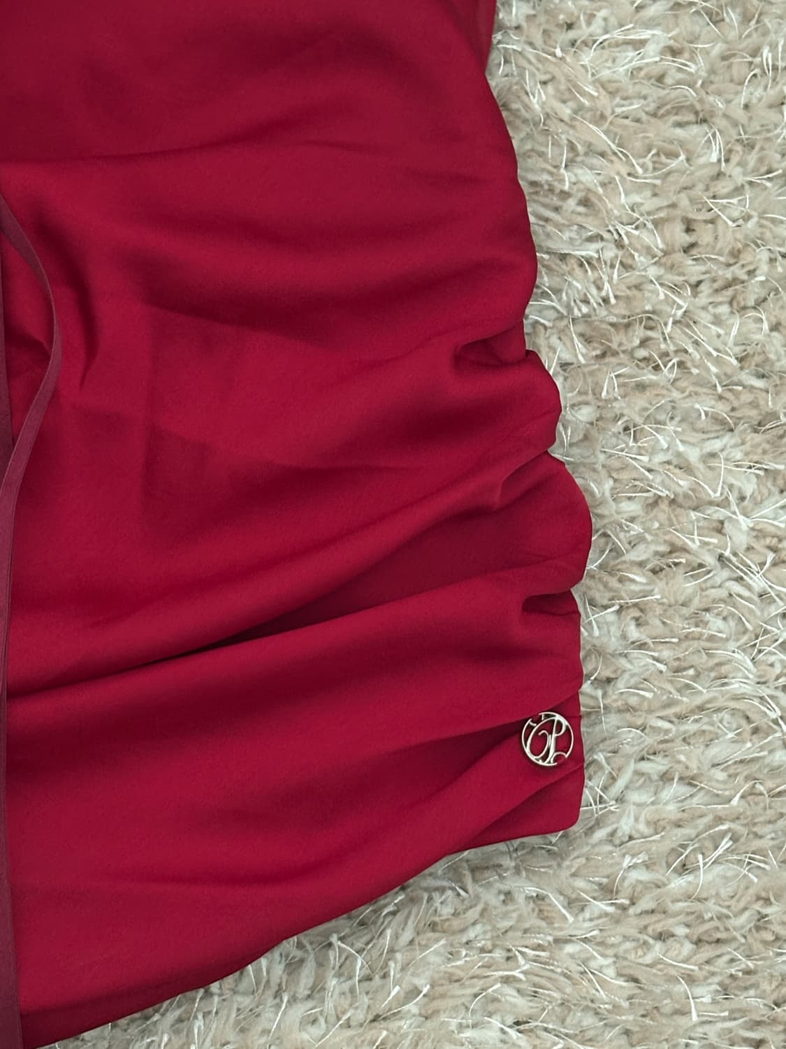 페인오어플레져 새틴 탑 dew cowl satin top red 상품이미지6