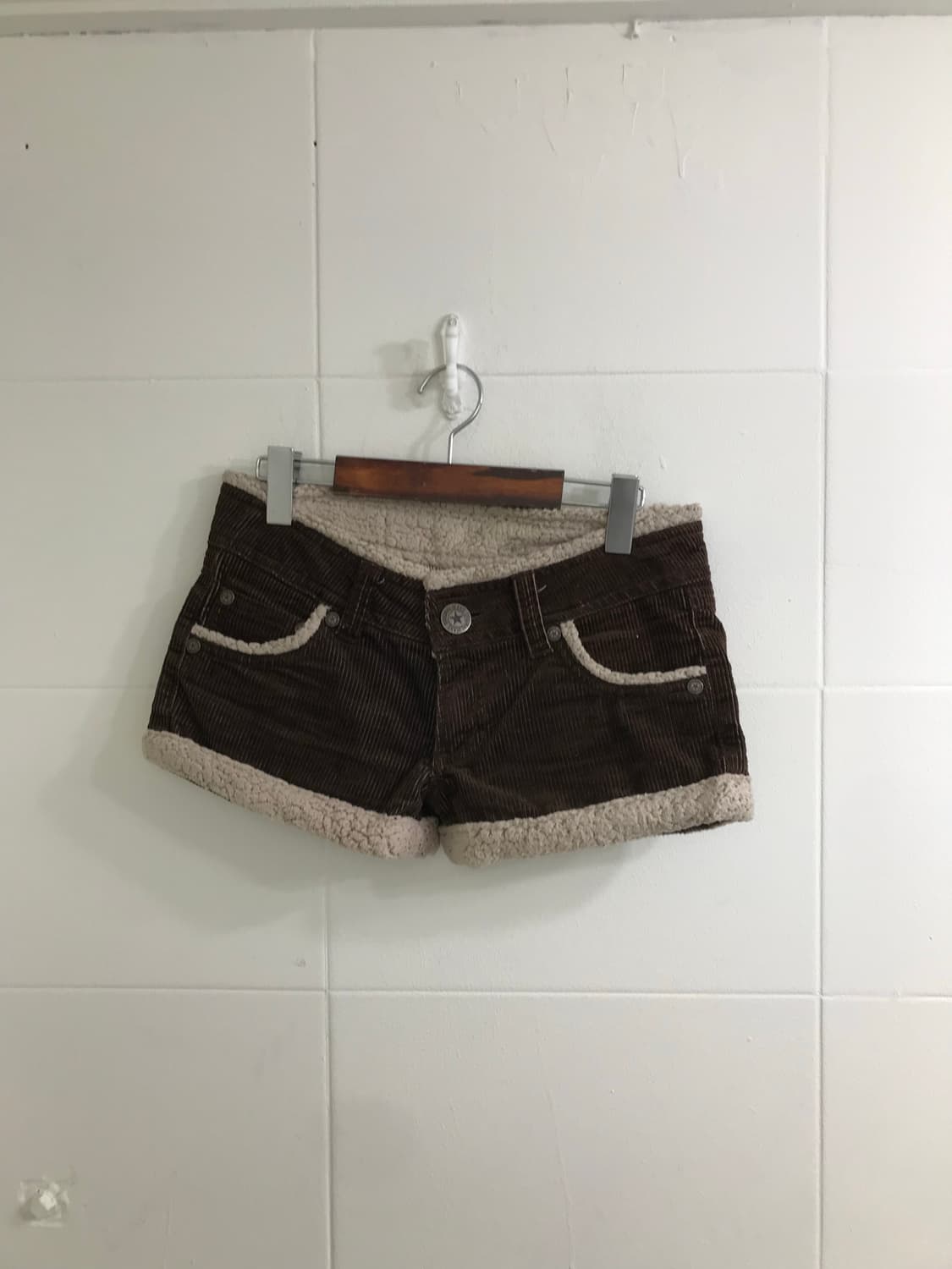 브라운 모카무스 노르딕 모리걸 뽀글이 반바지 코디세트 상품이미지8