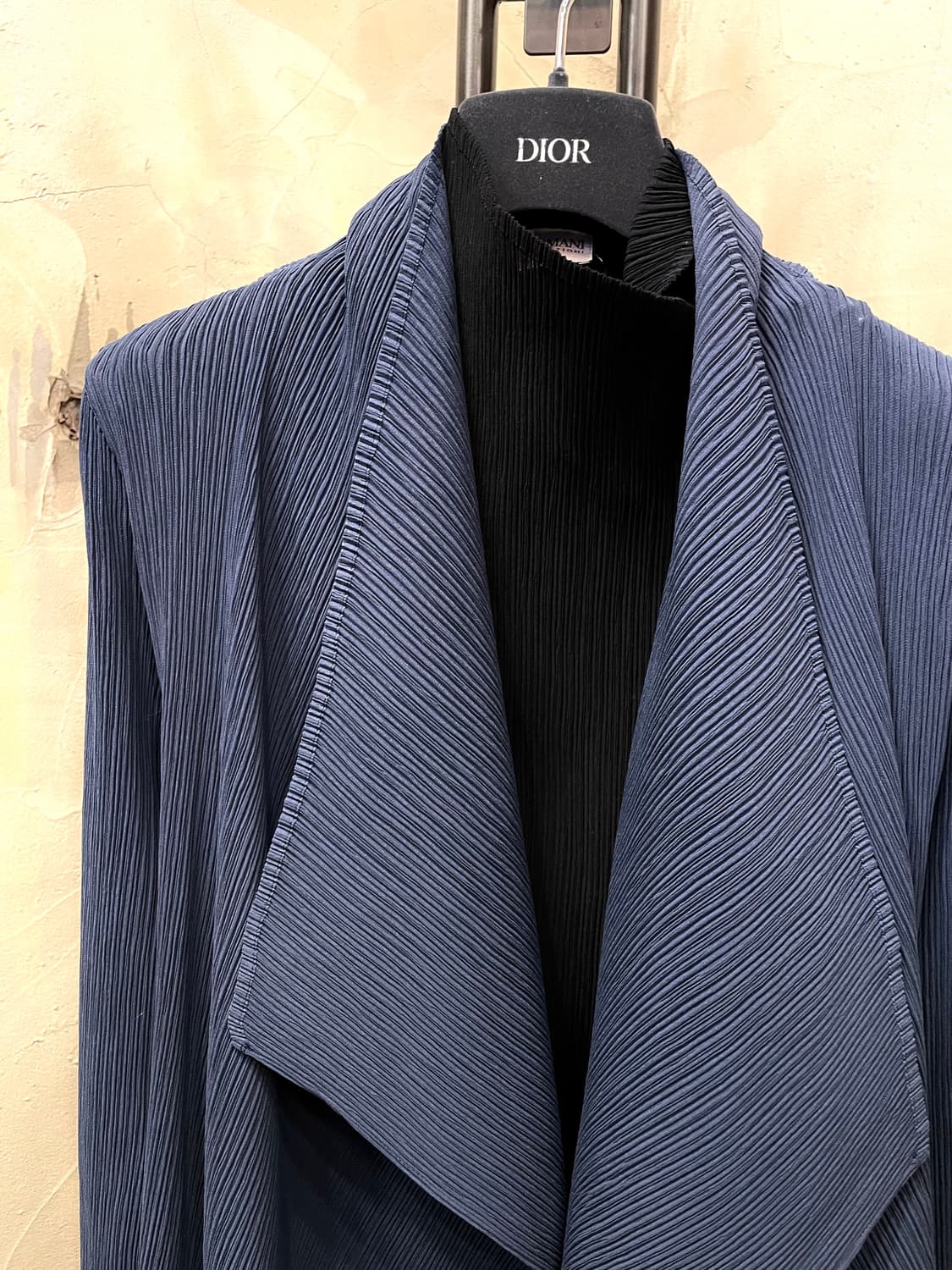 아르마니 꼴레지오니 레이어드 플리츠 가디건 55~66 상품이미지4