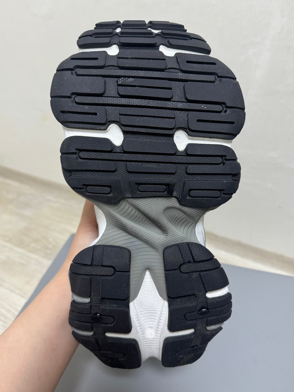 [38] 발렌시아가 카고 스니커즈 팝니다 상품이미지5