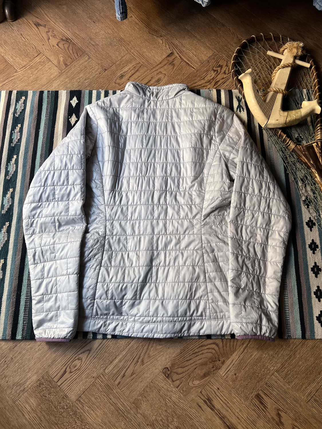 [L]파타고니아 우먼스 실버 화이트 경량 패딩 상품이미지7