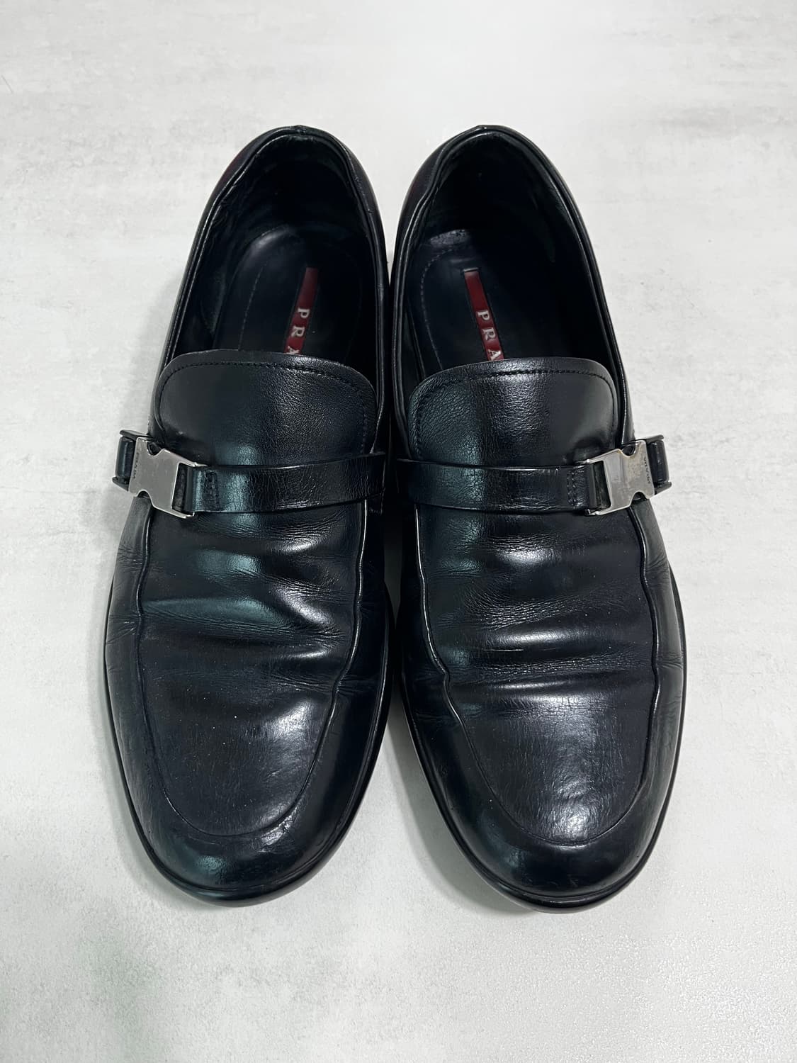 프라다 스포츠 버클 로퍼 상품이미지1