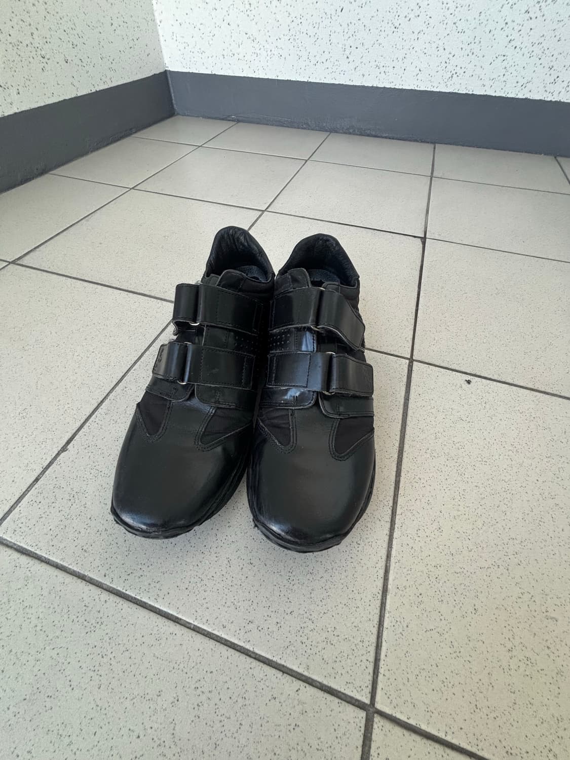 구찌 레더 밸크로 슈즈 상품이미지3