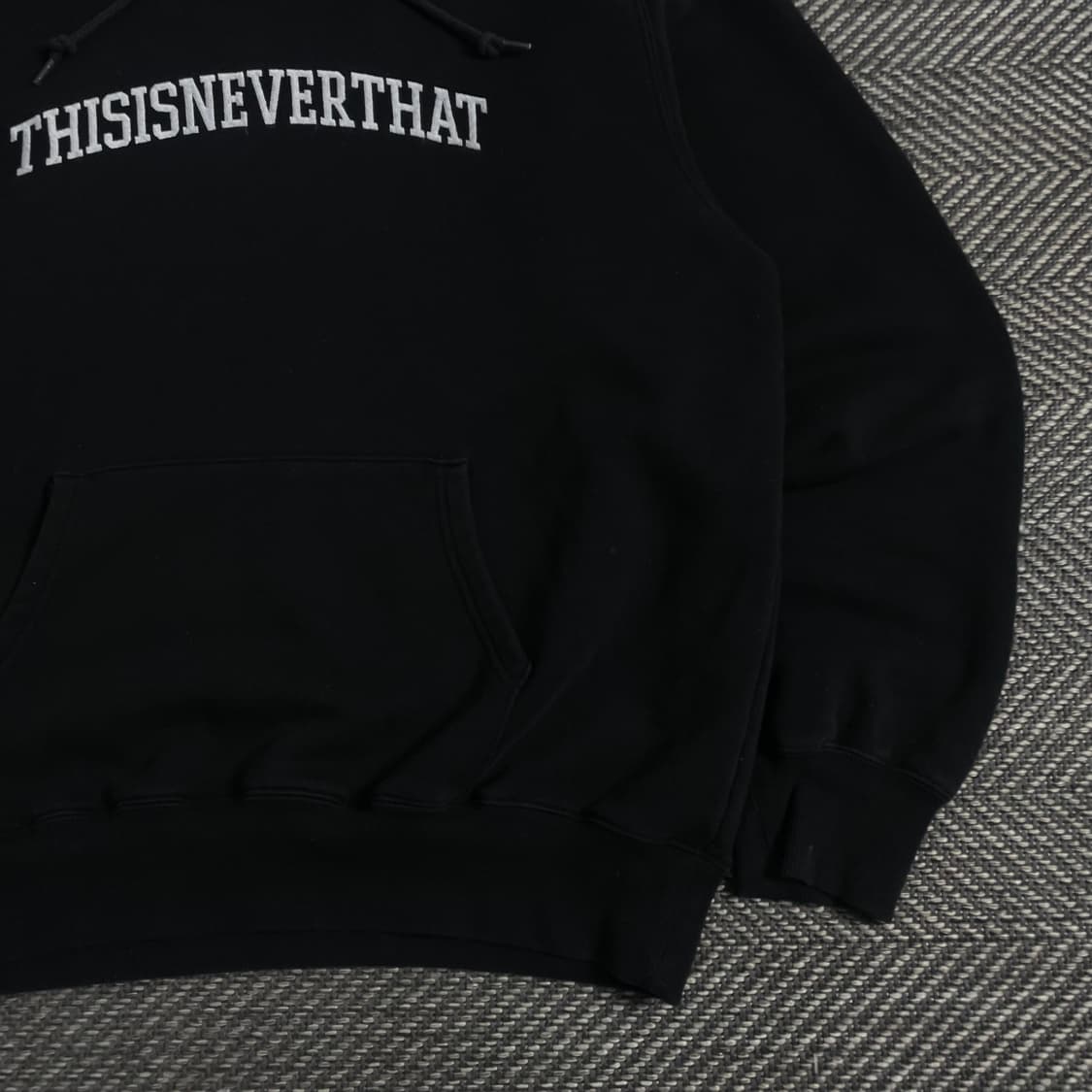디스이즈네버댓 스펠로고 박시핏 후드 티셔츠y 3591 상품이미지3