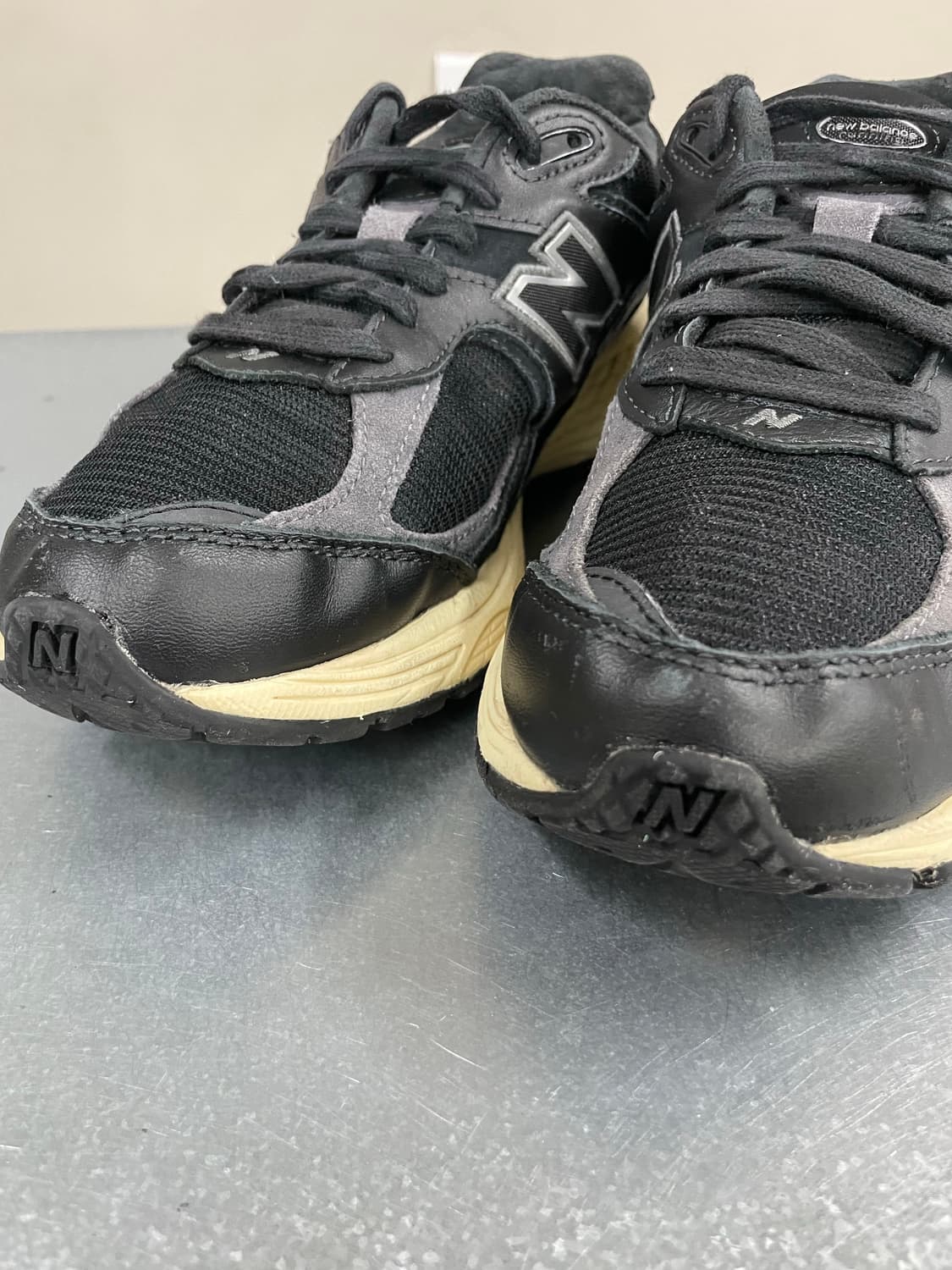 뉴발란스 2002R 블랙 255 상품이미지8