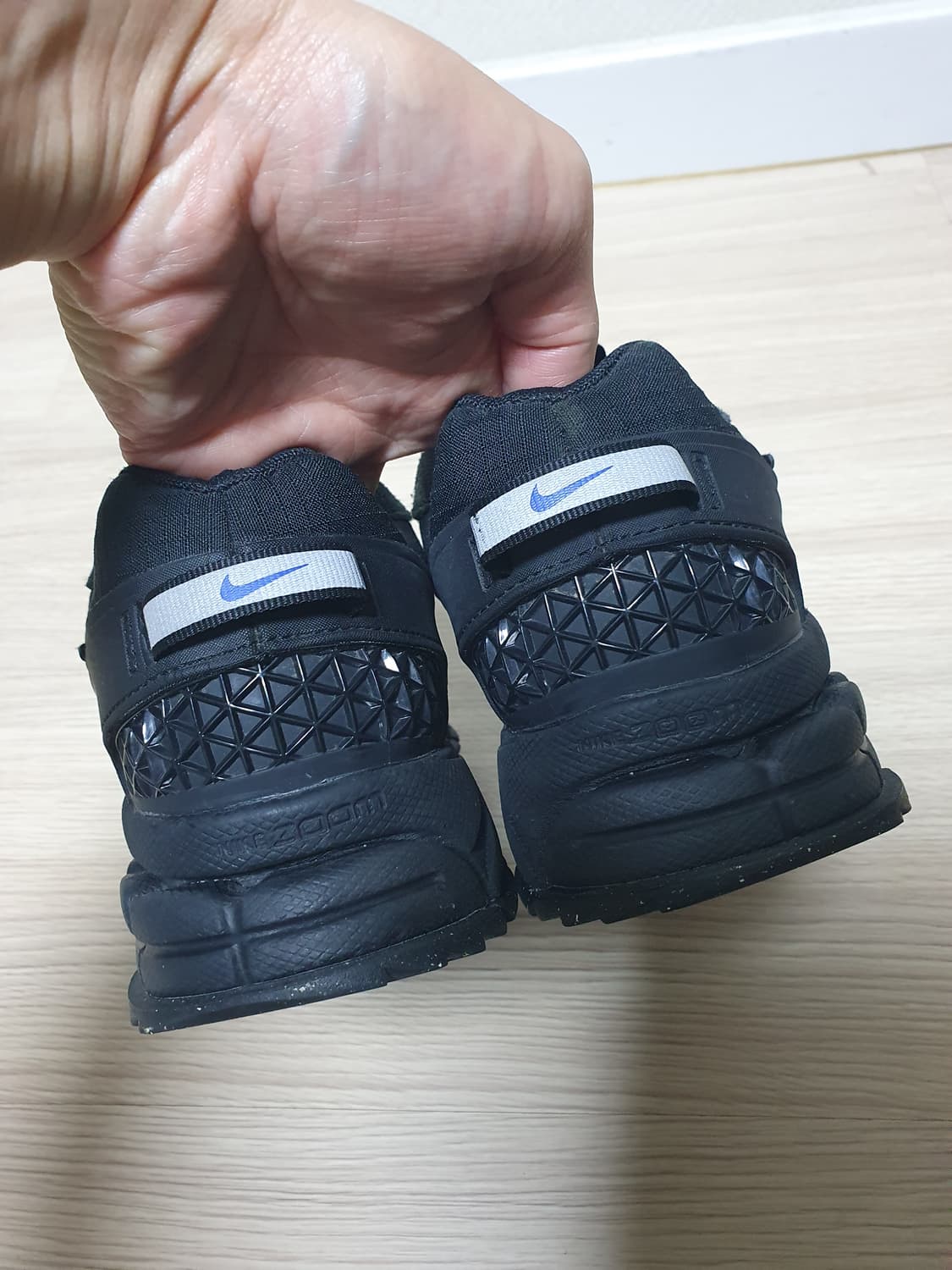 나이키 줌 보메로 롬 블랙 레이서블루 250 상품이미지6