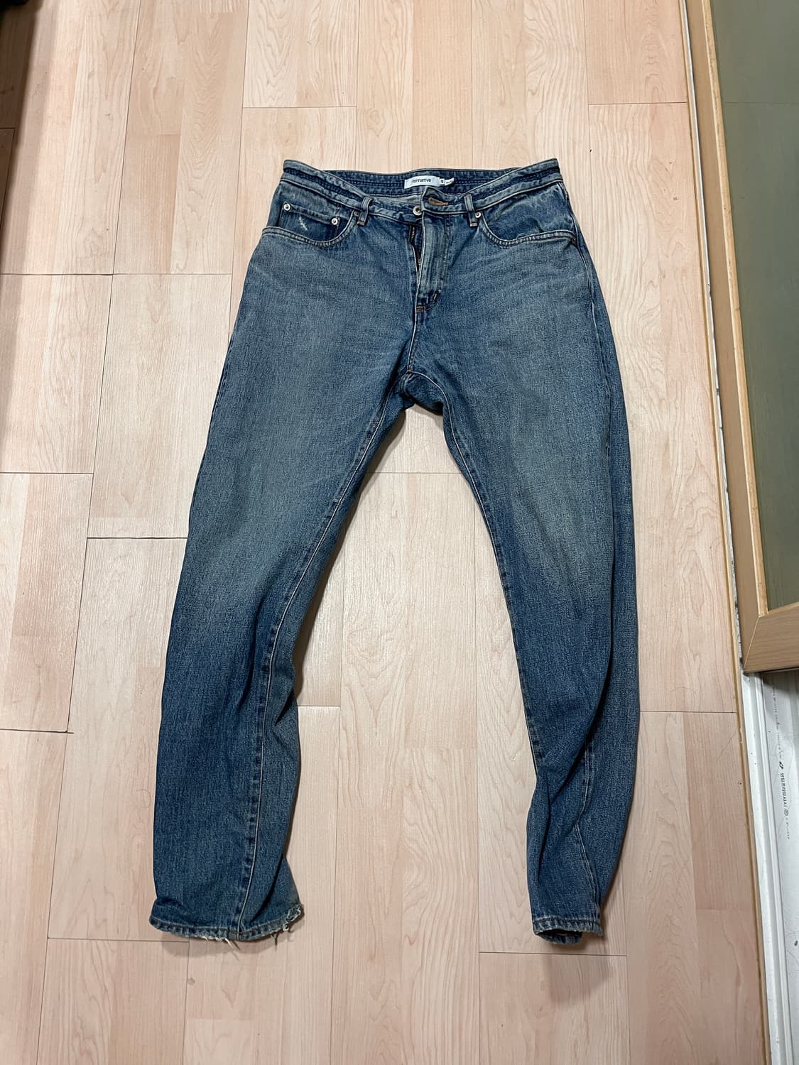 논네이티브 테이퍼드 핏 데님팬츠 청바지 상품이미지2