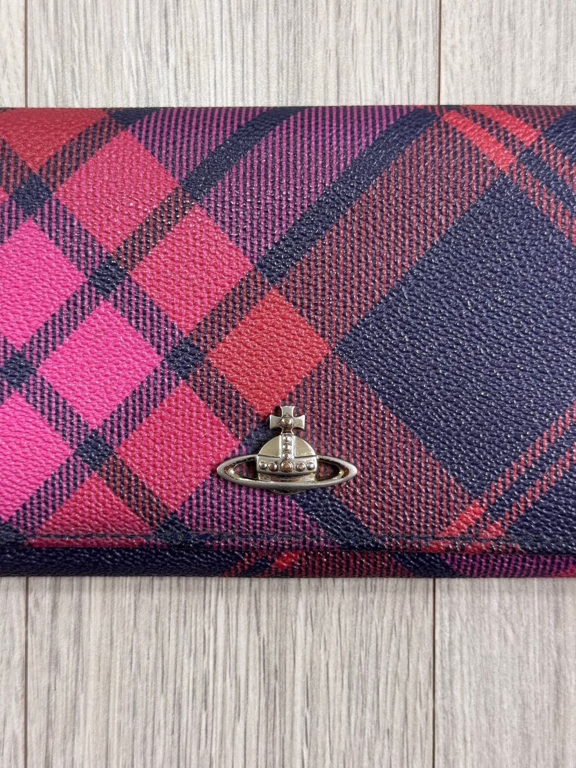 비비안웨스트우드 타탄체크 장지갑 상품이미지2