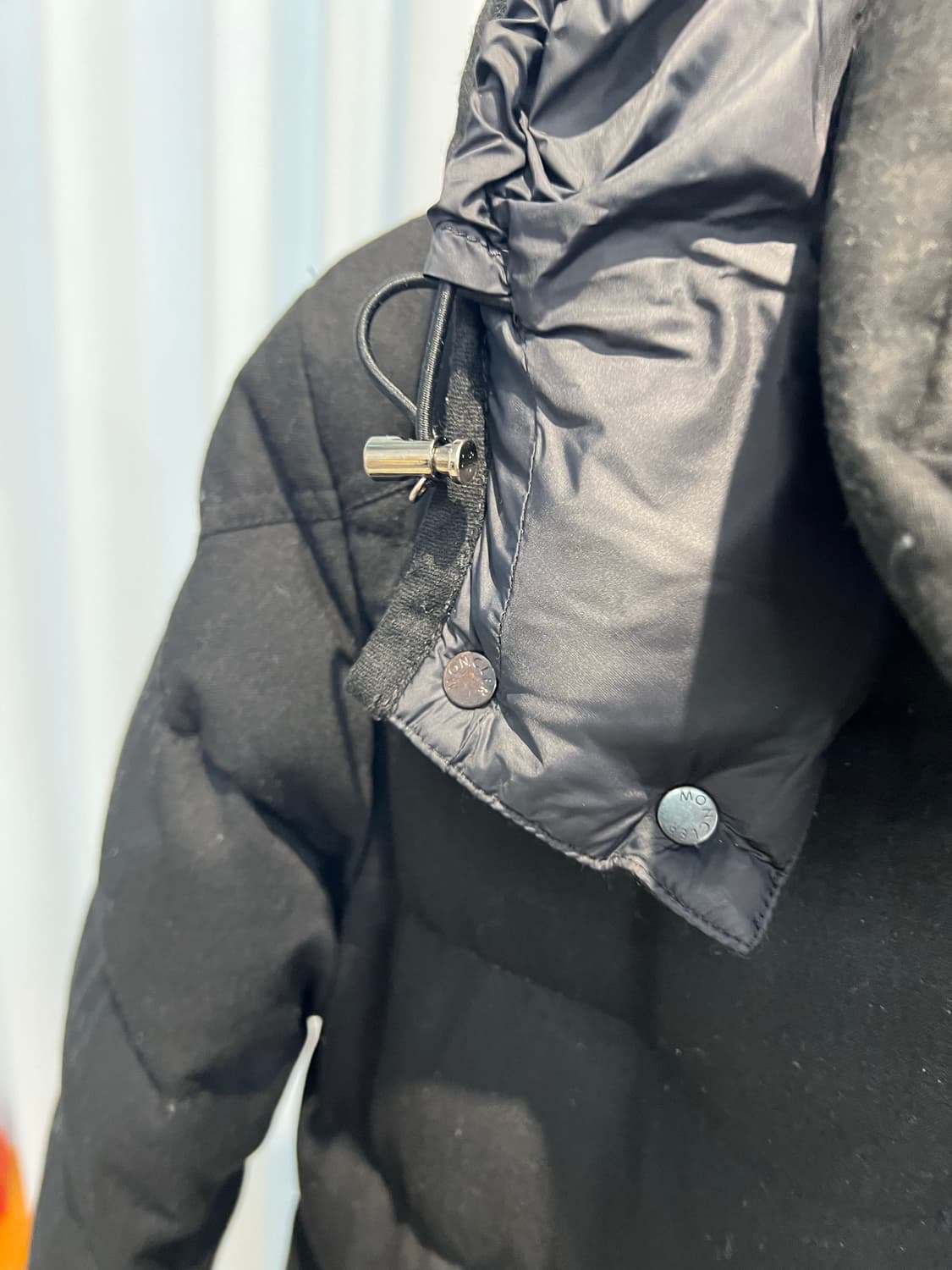 (2) 몽클레어 몽제네브르 남성 패딩 블랙 새상품급  상품이미지5