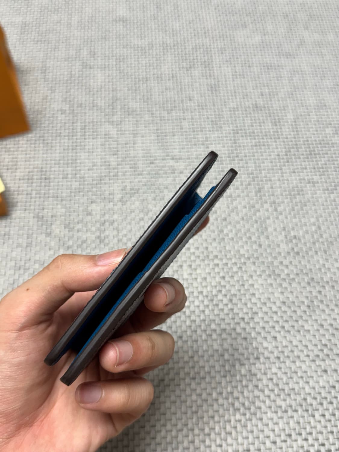 루이비통 모노그램 피그먼트 오거나이저 지갑 상품이미지4