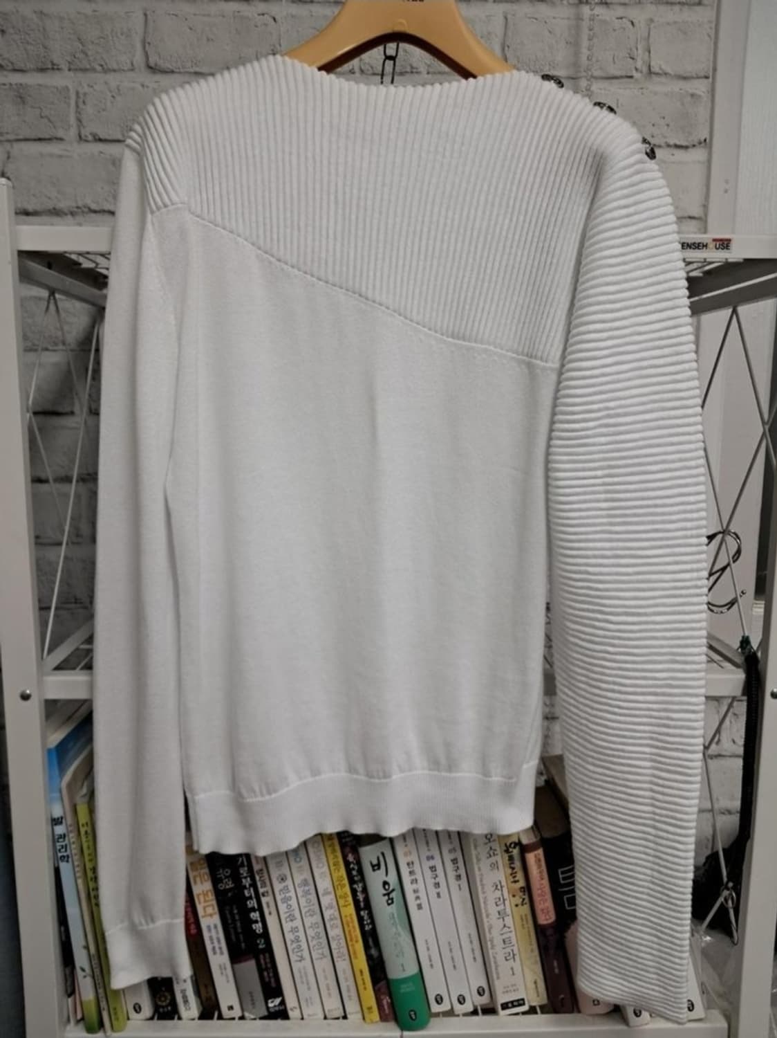 피에르발망 남성니트 95 어깨 단추 화이트 ME94 상품이미지1