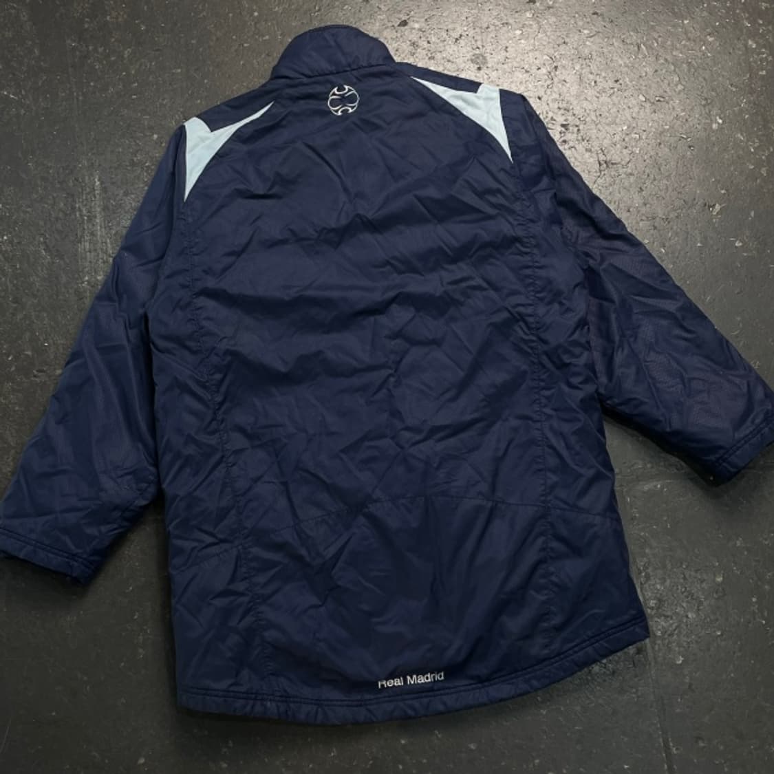 100 아디다스 레알마드리드 스타디움 점퍼 상품이미지5