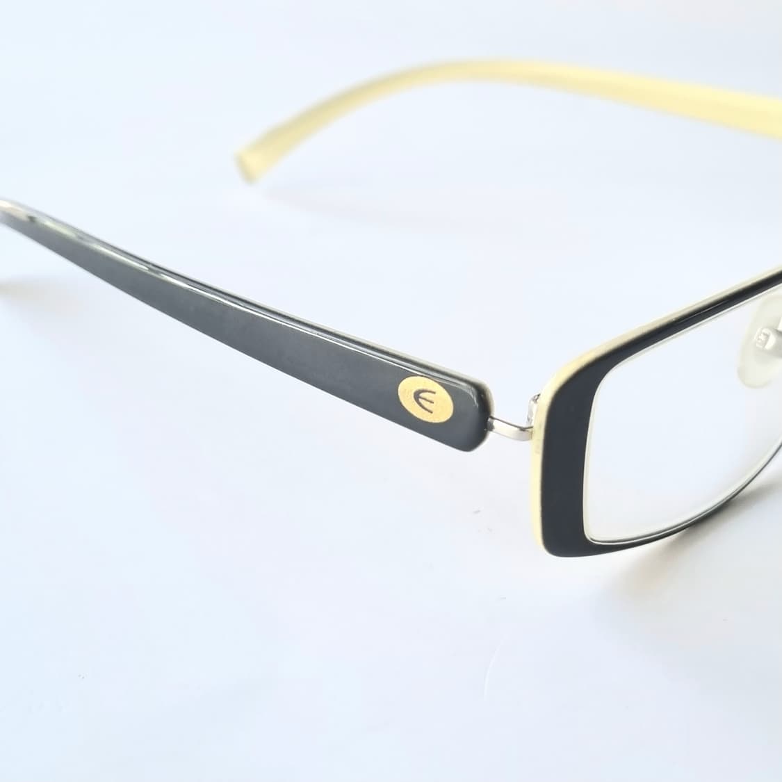 데드스탁 가볍고 착용감 좋은 스퀘어 안경테686 상품이미지7
