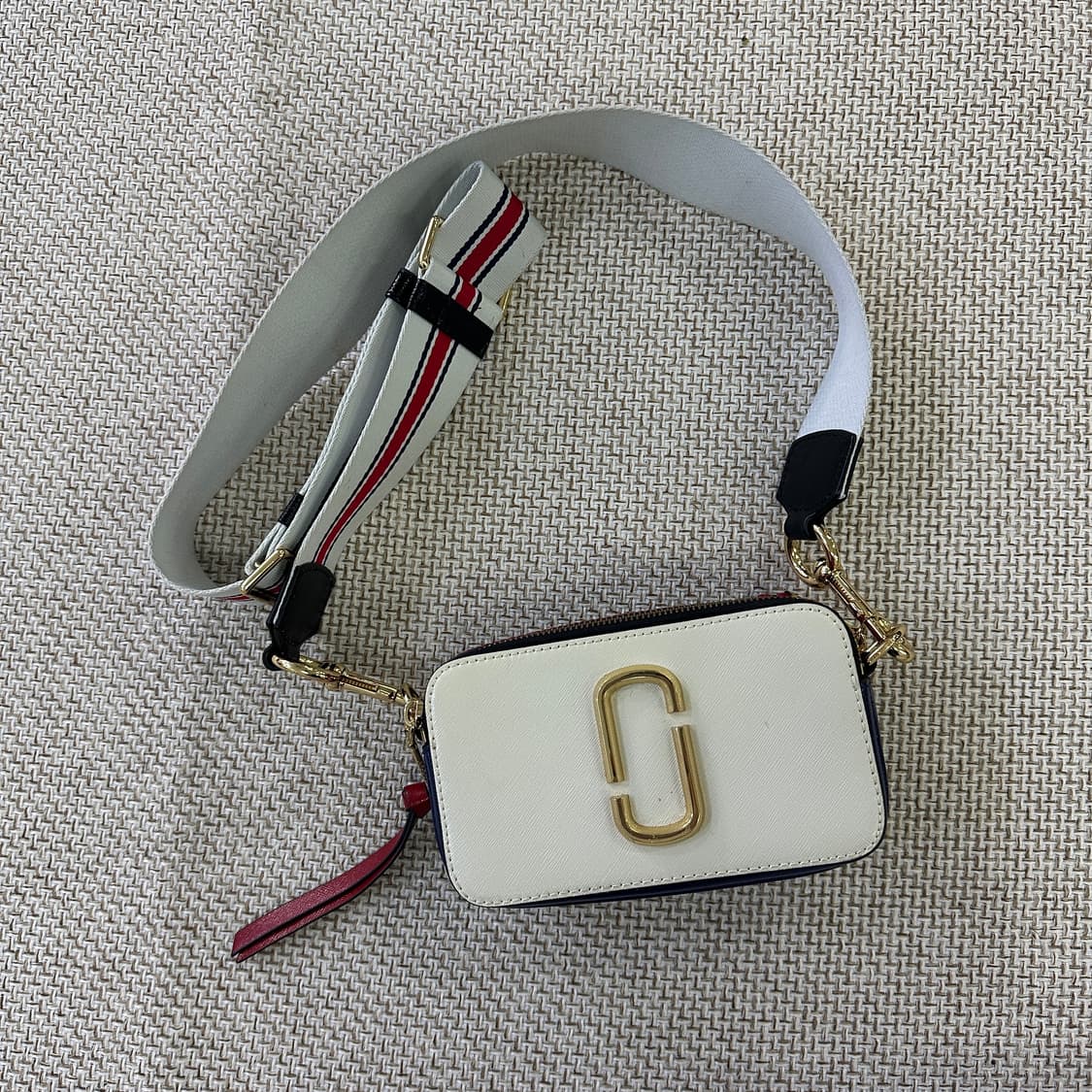 실측확인 마크제이콥스 카메라백 0409D 상품이미지1