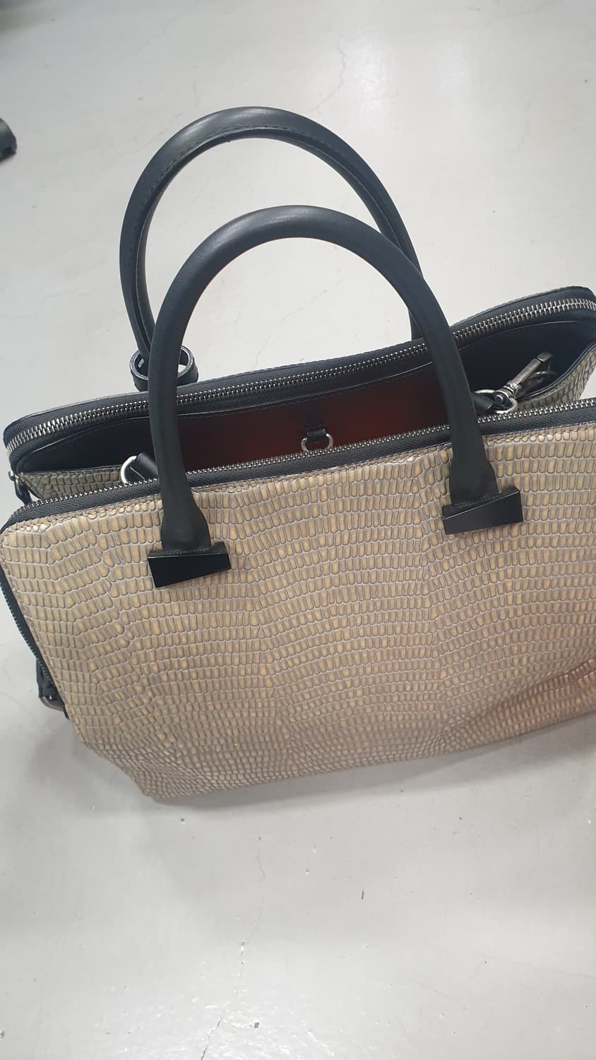 루즈앤라운지 나비드스네이크스킨더블집 가죽가방 상품이미지3