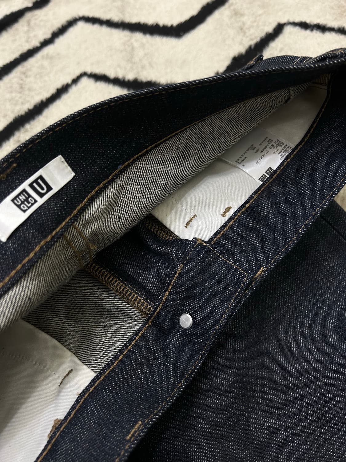 [29]유니클로U 레귤러핏 셀비지 데님팬츠/생지 상품이미지4