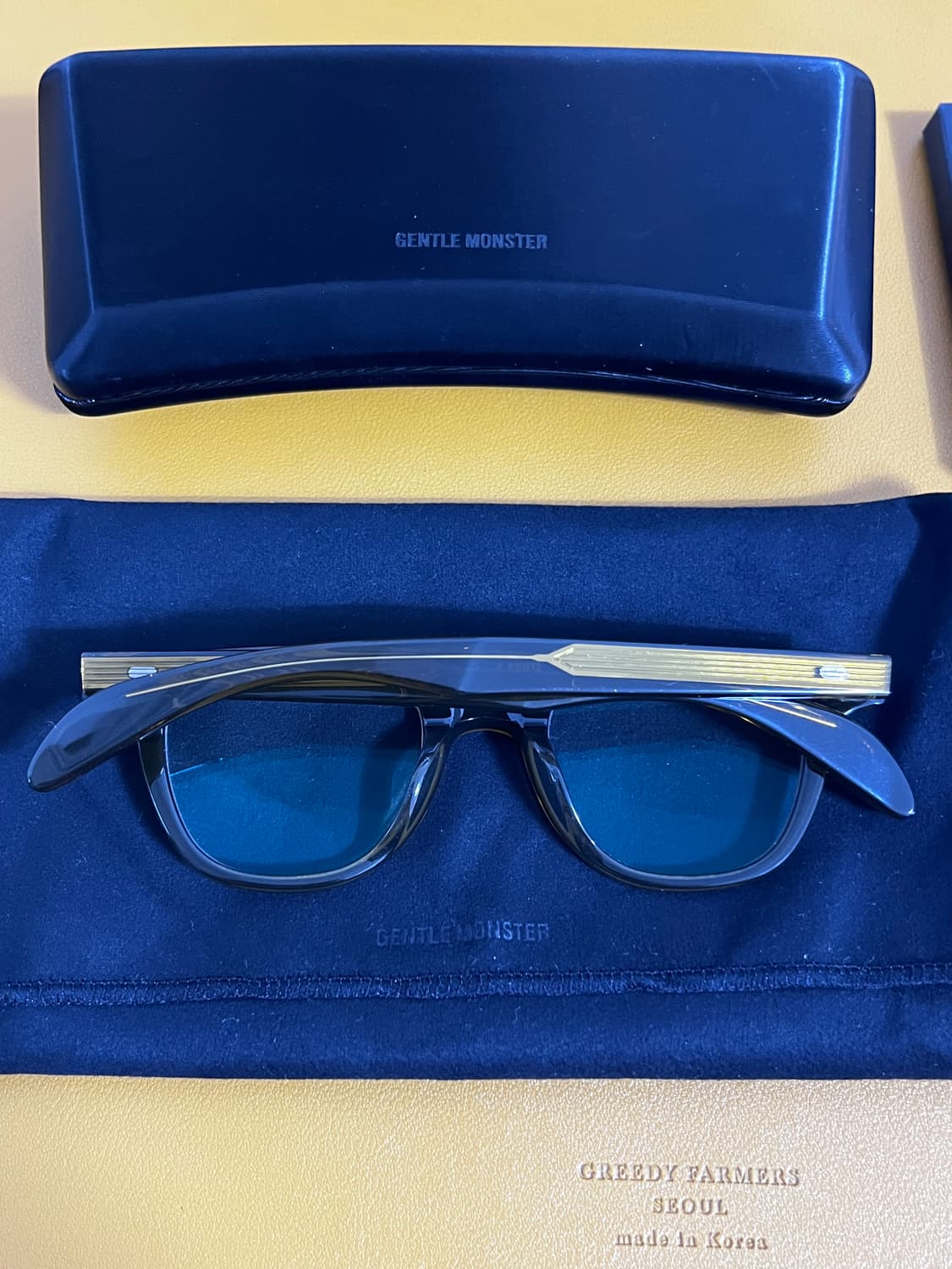 젠틀몬스터 다디오 KC4 제품 싸게 팝니다. 상품이미지4