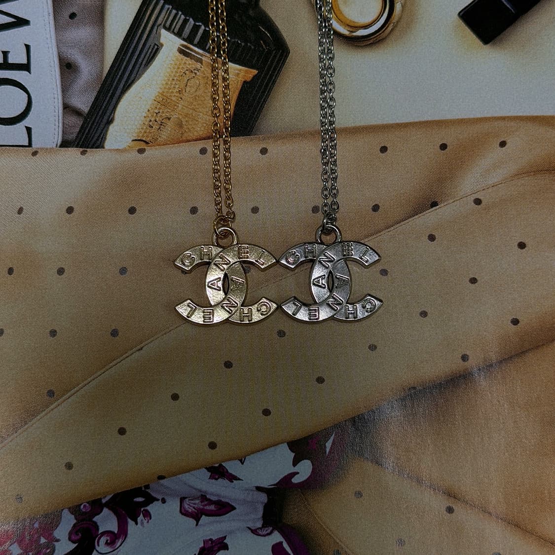 샤넬 레터링 음각 CC 목걸이 상품이미지3