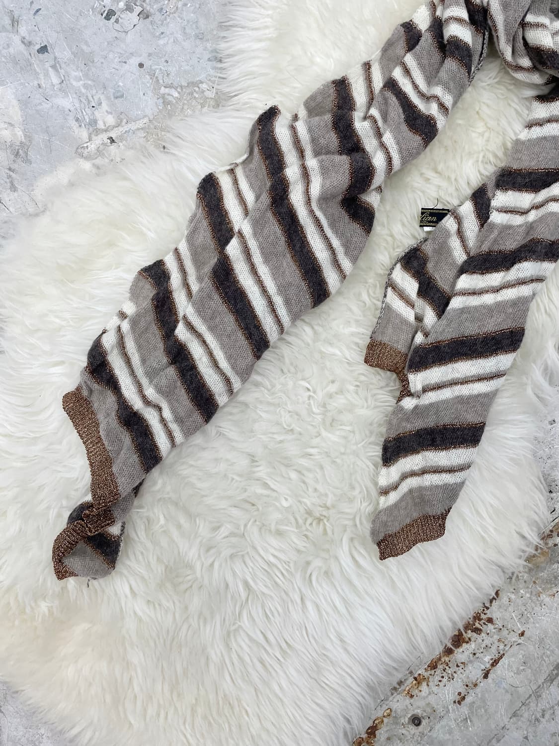 라떼 스트라이프 글리터 머플러  상품이미지6