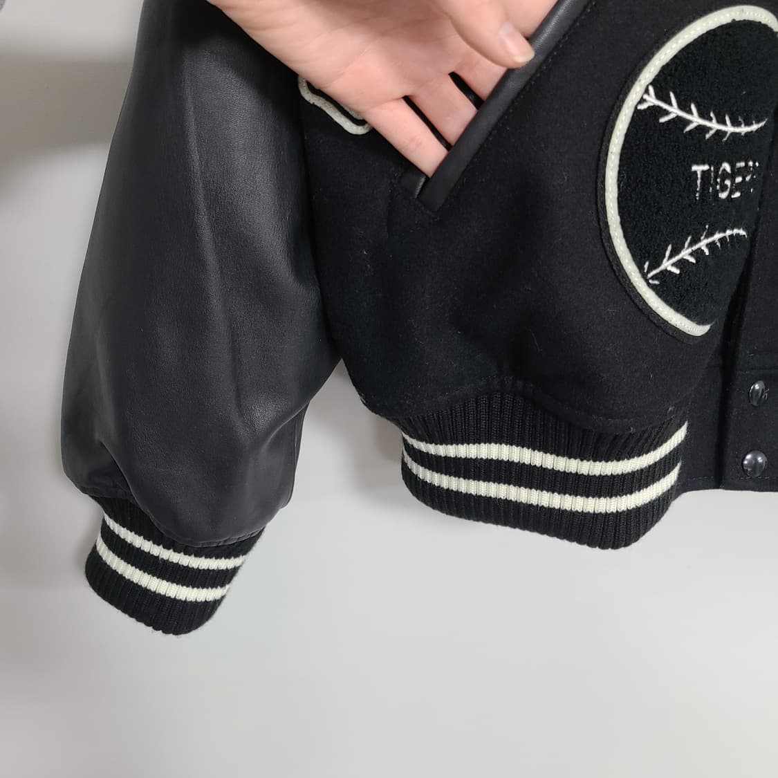 슈프림 타이거 바시티 자켓 블랙 XL 상품이미지4