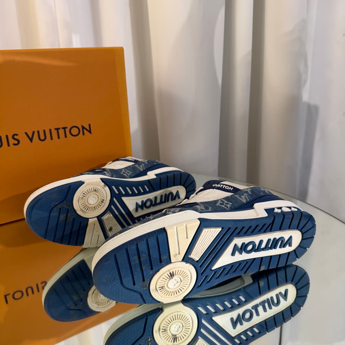 (6.5) 루이비통 모노그램 데님 트레이너 상품이미지4