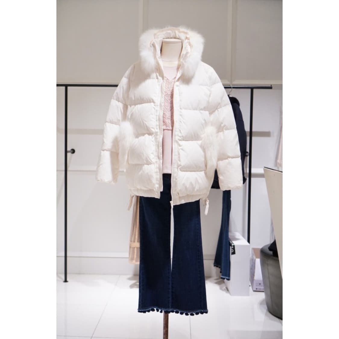 오즈세컨 폭스퍼 구스 패딩 상품이미지1