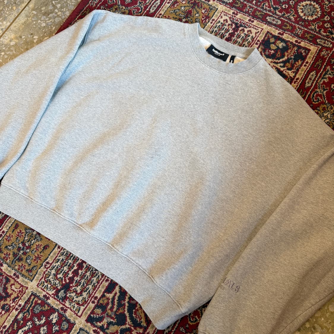 피어오브갓 에센셜 리플렉티브 백로고 스웻셔츠 [ 100 ] 상품이미지4