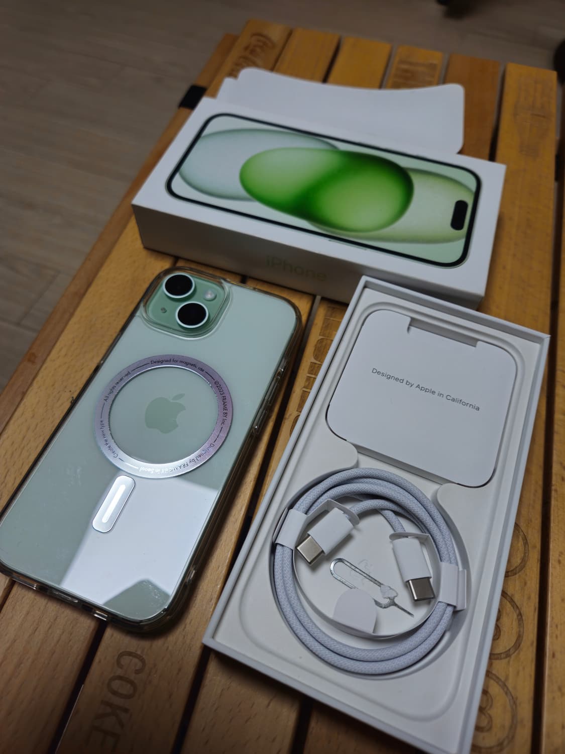 아이폰 15 사용감 거의 없음 256GB + 케이스 + 필름
 상품이미지2