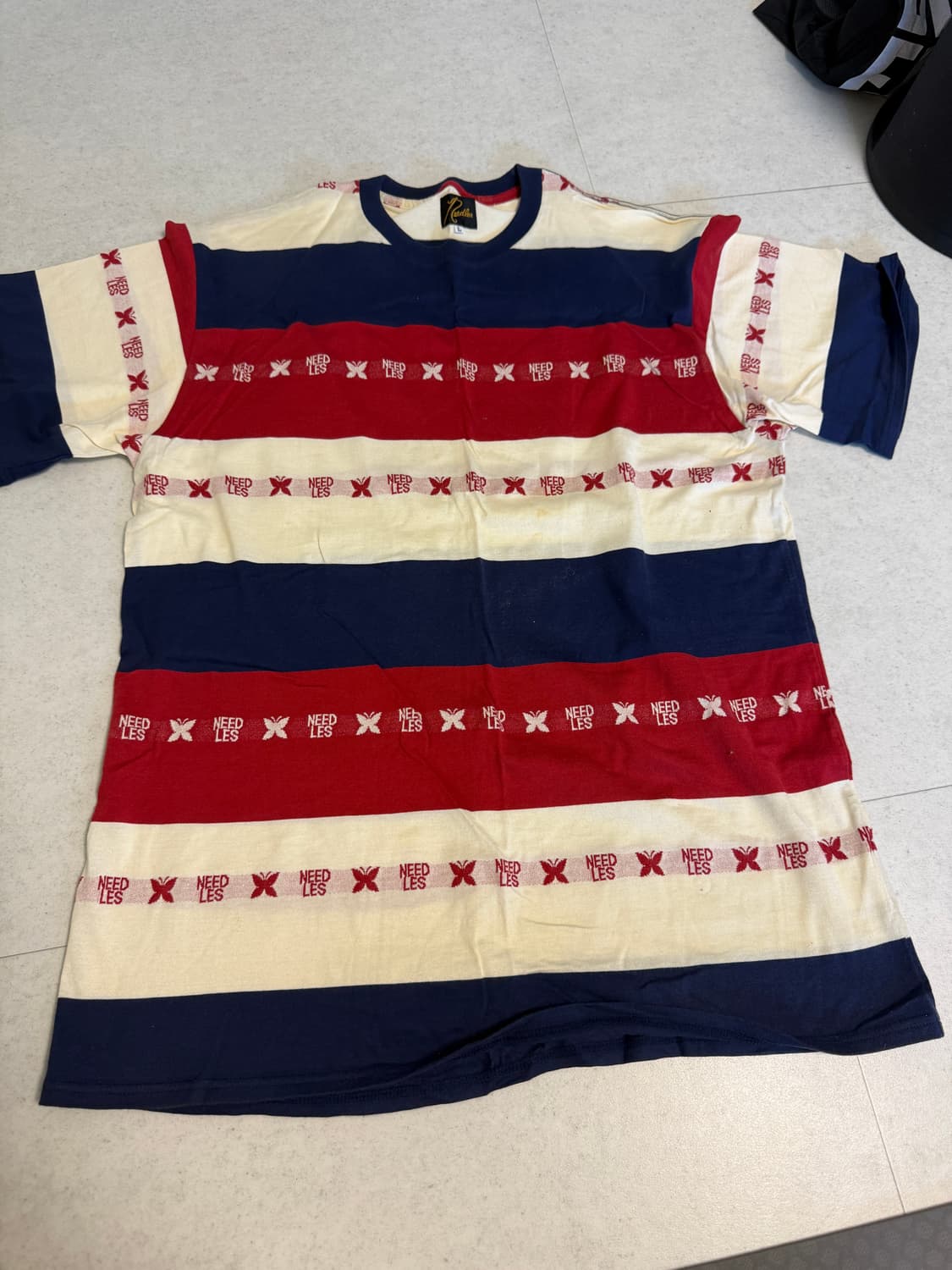 니들스 버터플라이 로고반팔 L 상품이미지1