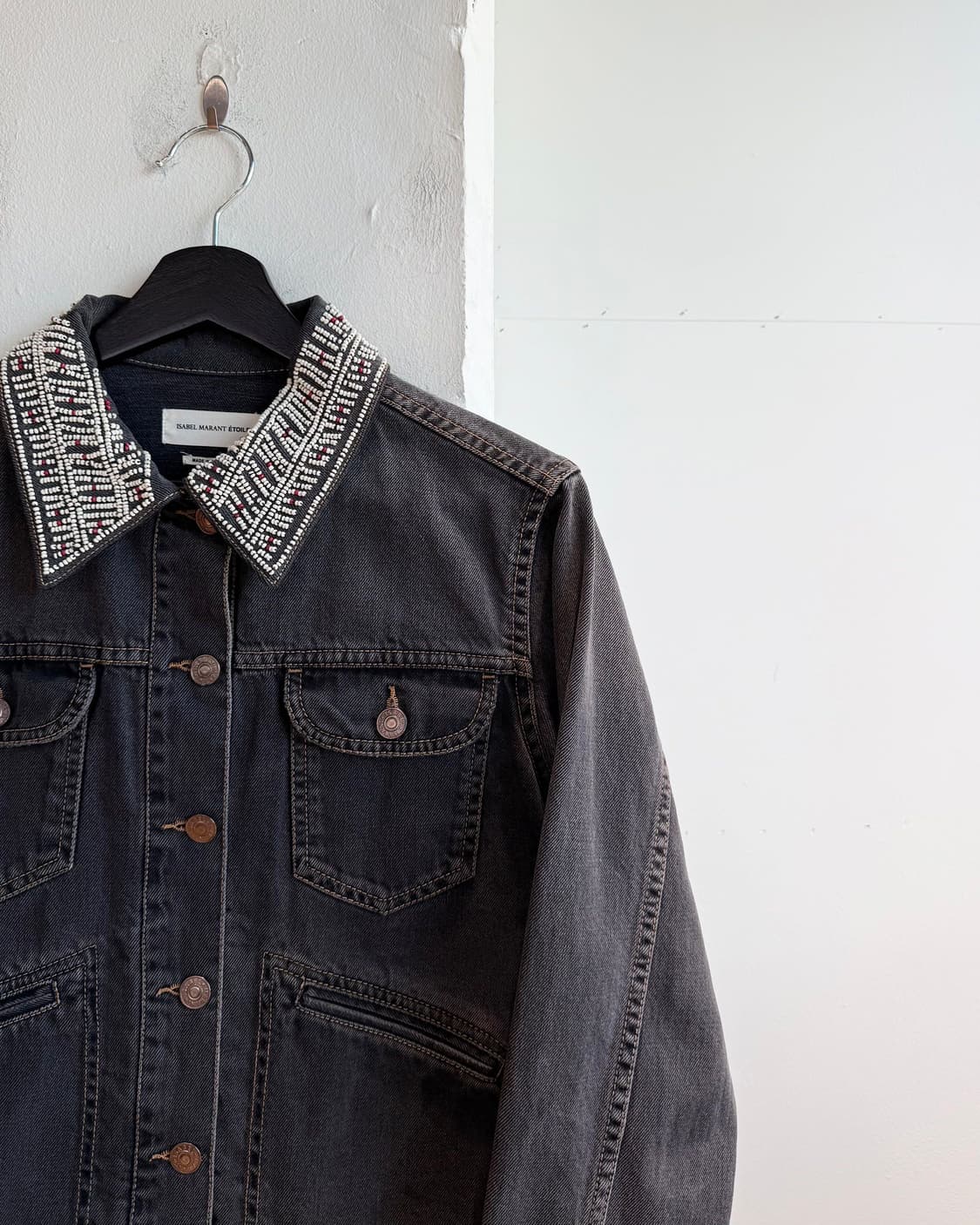 이자벨마랑 블랙 데님 비즈 카라 자켓  상품이미지5