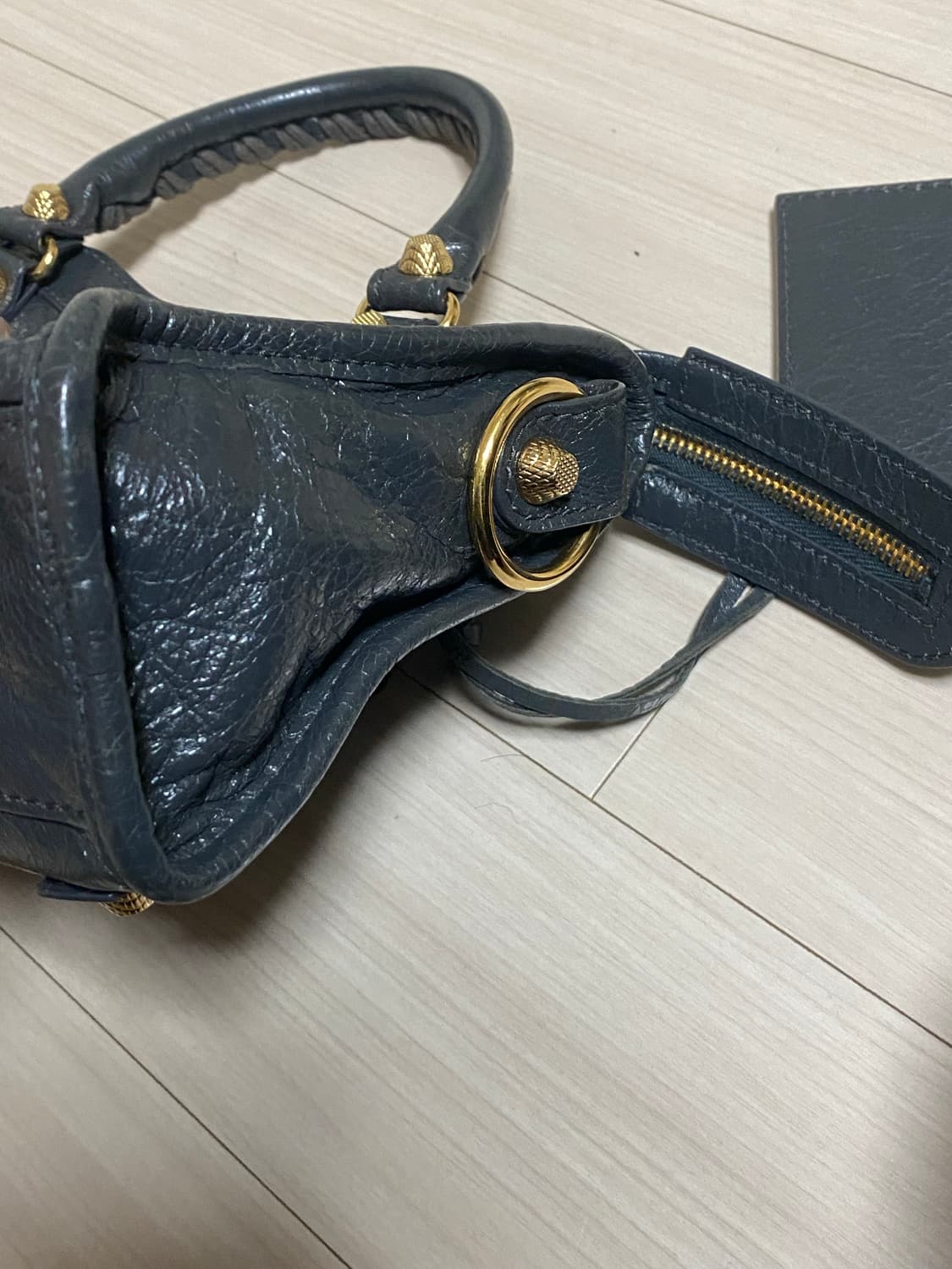 발렌시아가 모터 시티백 그레이 색상 판매합니다~ 상품이미지6