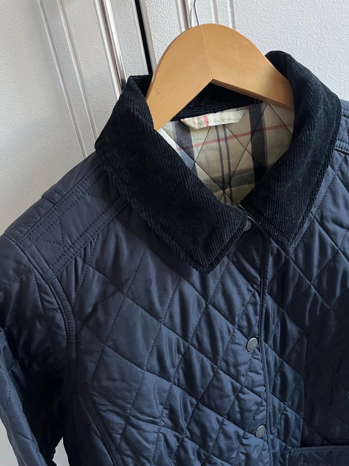 바버 퀼팅패딩 아난데일 네이비 상품이미지5